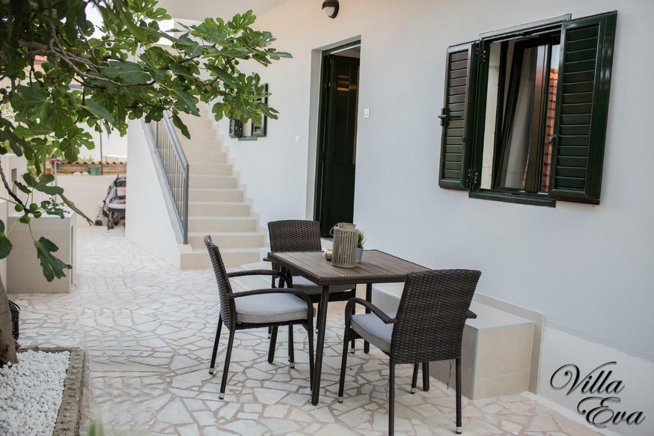 Eva * Gradac (Split-Dalmatia)